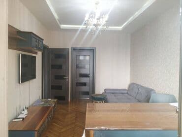 4 mikrorayonda satilan menziller: Bakı, 3 otaqlı, Köhnə tikili, m. Neftçilər, 60 kv. m — 3