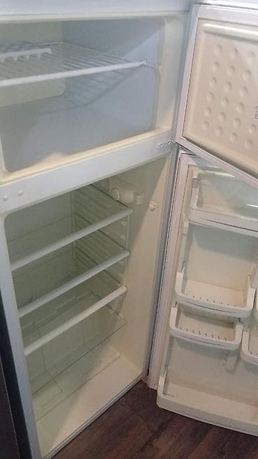 2 qapılı Vestel Soyuducu Satılır, rəng - Ağ