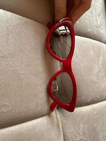 gün eynəyi: Bershka gün eynəyi - Model: 4392/877/600 (əlcəkdə işarələnib) - — 4