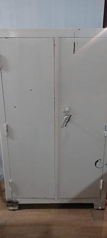 Seyflər dəmir dolab adı dolablar çoxdur maraqlanın öz evinizə kirayə — 1