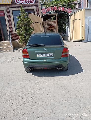 Opel Astra: 1.6 l | 1999 il 228965 km Sedan — 6
