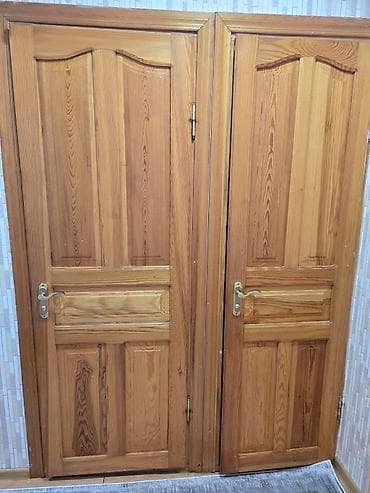 taxda qapi: Taxta qapı 6 ədəd 3 şüşəli 3 taxta Satılır bir yerdə 150₼ Ölçü — 2