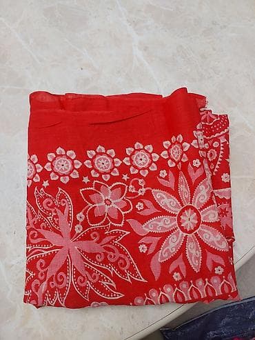 ereb qizili instagram: Qırmızı naxışlı şal (başörtüsü/örtük) - Material: yüngül, nəfəsalan — 2