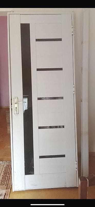 Qapi 2eded 193/73sm 75azn biri Bakixanov 7028 leli Ağ rəngdə