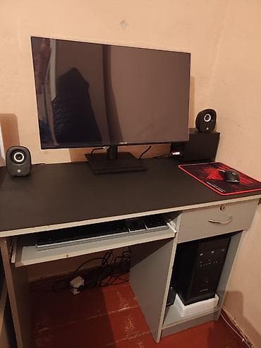 komputer windows 10: Masaüstü kompüter komplekti Tərkib: - ASUS monitor (təxminən 24–27") — 1