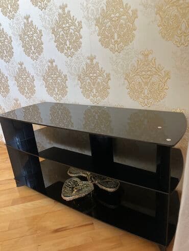 İşlənmiş, Düz TV altlığı, Polkalı, Şüşəli, Türkiyə lalafo.az -da İşlənmiş, Düz TV altlığı, Polkalı, Şüşəli, Türkiyə