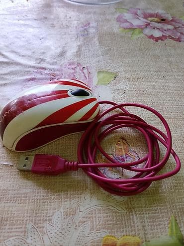 komputer dest: Məhsul: USB naqilli kompüter siçanı Xüsusiyyətlər: - Bağlantı: USB-A — 1