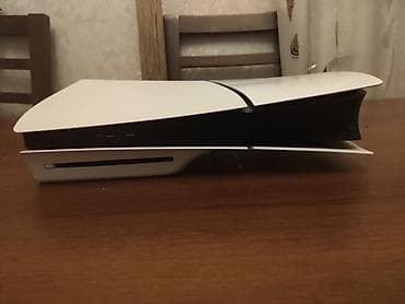 cd disk: PlayStation 5 Slim oyun konsolu Xüsusiyyətlər: - Disk yuvası: Blu‑ray — 4