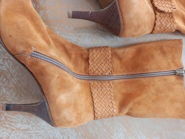 qadın üçün qış zamşa botfortları: Türkiyə istehsalıdır. Toplune firmasıdır. Ölçü 37. Üstü təbii nubuk — 2