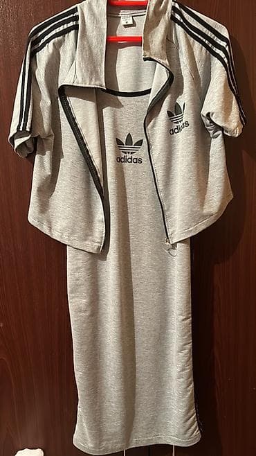 adidas dest: Həm qolu açıq şəkildə həm üsdündən sport olan qollu köyneyi geye — 1