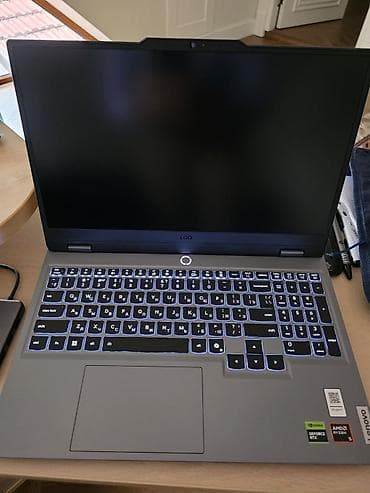 Lenovo LOQ 15.6" RTX 5050 / 16GB RAM / Ryzen 5 / 512 GB - Ekran