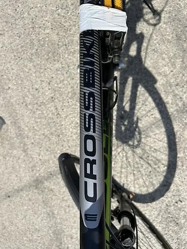 velesiped: Crossbike şəhər/tur tipli velosiped. Qara-yaşıl rəng kombinindədir və — 3