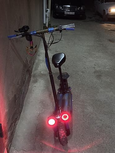 elektirik samakat: Elektrik skuter – oturacaqlı, güclü işıqlanma ilə Xüsusiyyətlər: - Ön — 3