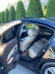 продажа дешевых автомобилей: Chevrolet Cruze: 1.4 л | 2015 г. 207000 км Седан — 4