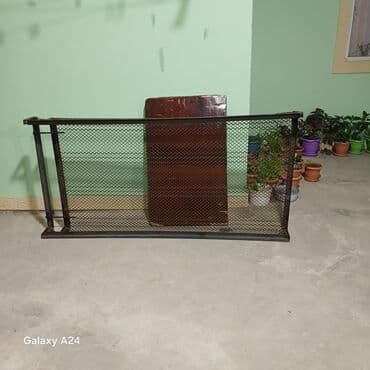 железная кровать односпальная: Təknəfərlik çarpayı, Bazasız, Matrassız, Siyirməsiz — 1