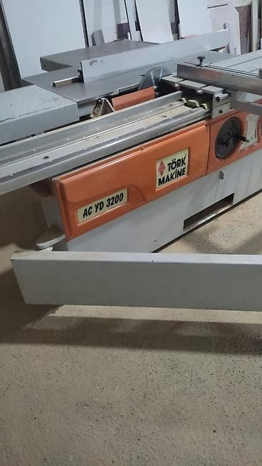 Soyuducu avadanlığı: Islek veziyyetde yatar satilir. Real aliciya qiymet razilasmaq olar — 2