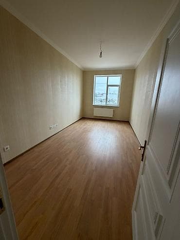 kiraye menzil: Bineqedide azadliq metrosuna yaxin 5/1 mertebesinde 3 otaqli eşiyasiz — 7