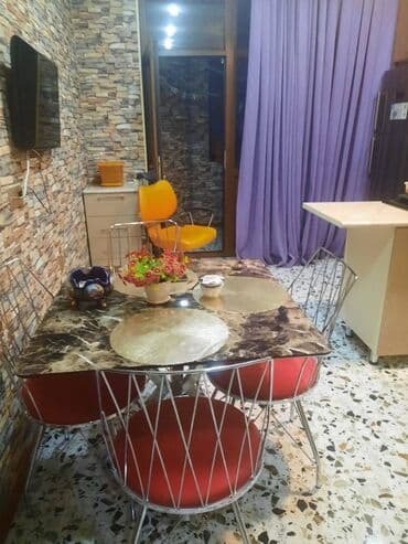 qebelede ucuz kiraye evler: Bakı şəhəri əcəmi rayon metro yaxınlığında 2 otaqlı əşyalı mənzil — 4