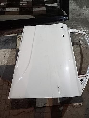 Changan 05in sağ ön qapısı ikinci əl yüngül əziyi var. Təsvir: - Tam