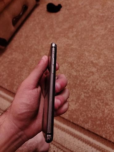 iphone 5s ikinci el: IPhone 8, 64 GB, Qara, Barmaq izi — 4