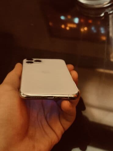 komputer korpusu: IPhone 11 Pro, Gümüşü, Face ID — 3