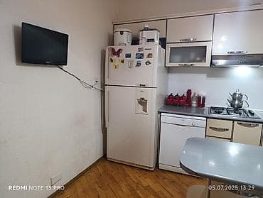 bar oturacaqi: Mətbəx: - Künc tipli, krem rəngli parlaq fasadlı modul mətbəx mebeli - — 2