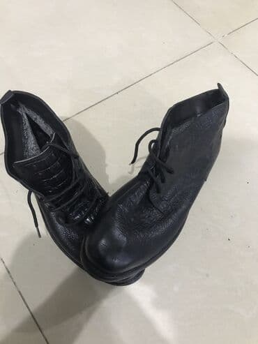 ботинки мужские зимние новые: Botinka ici Tuklu Cox keyfiyyetdi botinkadi deridi 43 razmerdi maya — 1