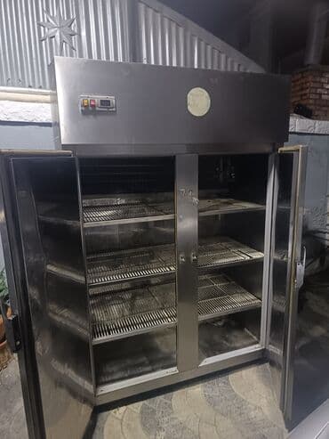 Промышленные морозильники: Soyuducu hün 2.40.eni 1.50 Qiymet 1200 azn. Tam işləkdir.Unvan Razin — 2