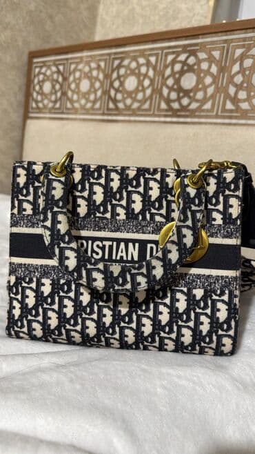 сумки средних размеров: Сумка с короткой ручкой — 2