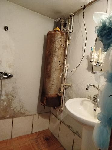 Квартиры: Abbas Səhhət xəstəxanası ilə üzbəüz mənzil evi kirayə verilir. 5/5 — 6