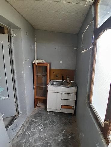 qax kiraye evler: Sumqayıt şəhəri 42ci kvartalda yataqxanadan mənzil satılır.Mətbəx və — 4