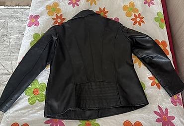 deri pencek: Qadınlar üçün qara dəri üslubunda motosiklet tipli gödəkcə — 2