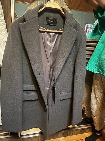 Cinici yeni palto 56 razmer. 200 azn satilir at lalafo.az Cinici yeni palto 56 razmer. 200 azn satilir