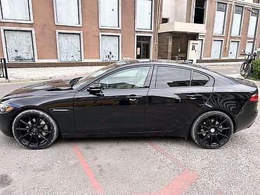 Jaguar XE: 2 l | 2018 il 109800 km Sedan — 4