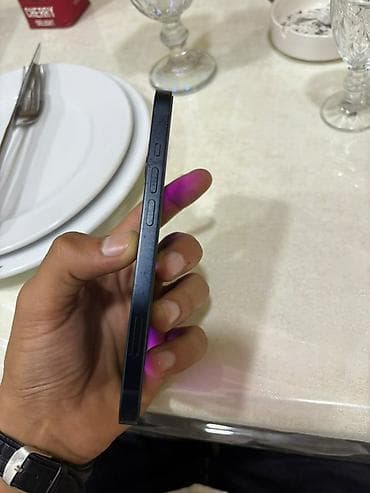IPhone 13, Qara