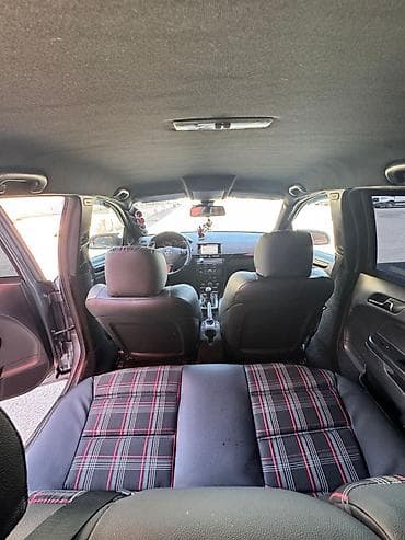 vaz lada 2109: Opel Astra: 1.9 l | 2008 il 19000 km Sedan — 8