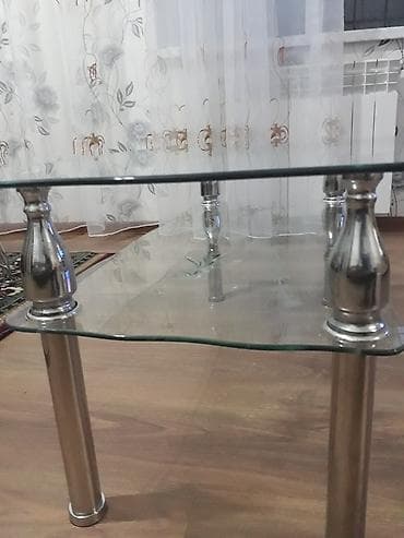 Şüşə jurnalni Yenidir. Eni 0.5m uzunu 0.9m hün.0.42m zığ kəndi 10 15