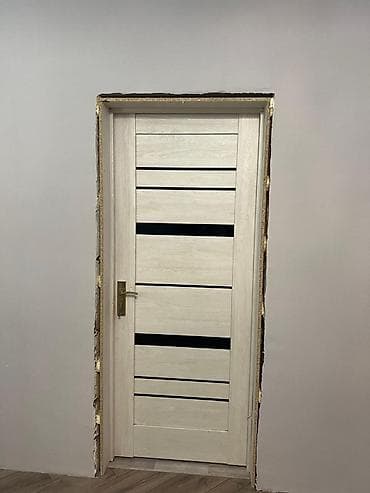 palıd qapı: Ağ açıq palıd rəng çalarlı daxili qapı - Material: MDF/laminat — 2