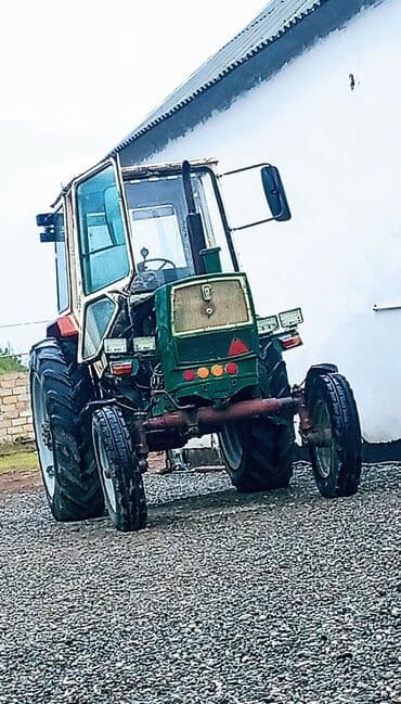 traktor teker satisi: Belarus MTZ traktoru - Kabinəli, ön təkərli konstruksiya - Dizel — 6