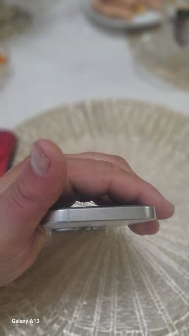 iphone arxa şüşə: Iphpne 15 satilir pil 95 yaddaw 128 super veziyyetde - Korpus: Metal — 2