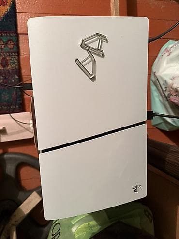 komputer oyunu: PlayStation 5 (diskli versiya) oyun konsolu - Rəng: ağ/qara iki tonlu — 1