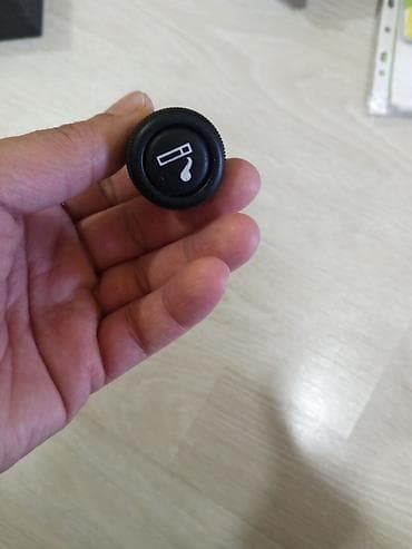 arxa yaylar: Avtomobil siqaret alışqanı (12V) - Universal 12V avtomobil siqaret — 3