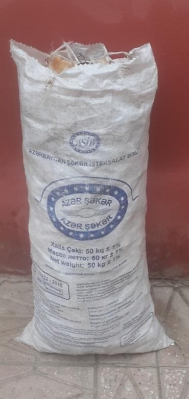 Guru corek 50 kilolug yem kisesinde. 4 azn. xirdalan icra