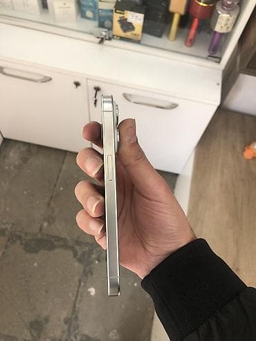 ipad pro ucuz: IPhone 15 Pro, 256 GB, Ağ, Zəmanət, Simsiz şarj, Face ID — 3