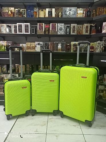 Çamadanlar: Sərnişin çamadan dəsti – 3 ölçüdə, parlaq neon-yaşıl rəngdə — 1