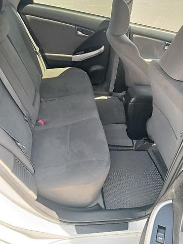 led iwiqlar: Toyota Prius: 1.8 l | 2012 il Hetçbek — 9