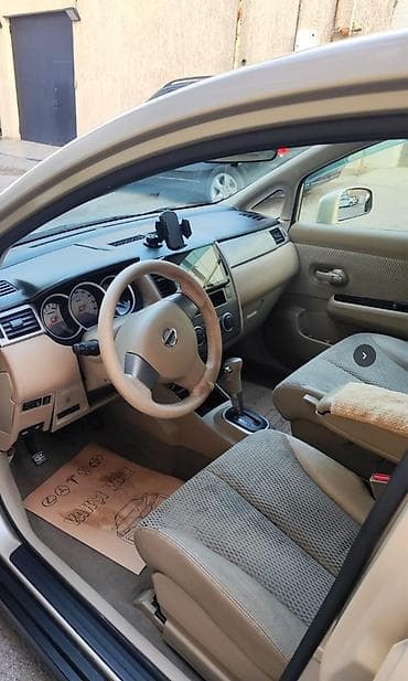 07 disk: Nissan Tiida hatchback 2012,1.5motor,perekitka,gedis 144000 - Korpus — 4