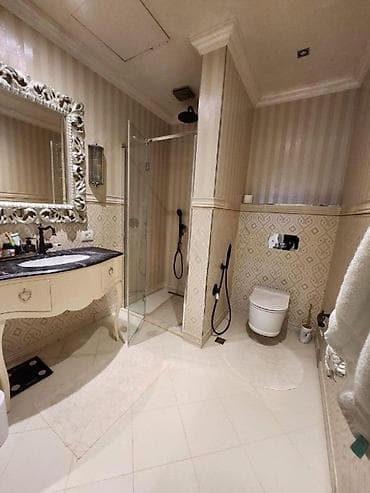 Mənzillər: İcarəyə verilir 3 otaqlı yeni tikili 212 m², 28 May m. Kateqoriya — 10