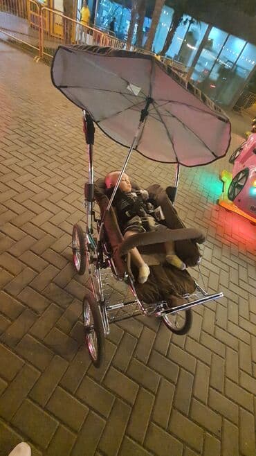 usaq ucun qolbaqlar: Çıxarıla bilən beşikli araba, Yaş: 30 ay — 28