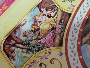 resim eseri: Bu, üzərində klassik rəsm əsərlərindən ilhamlanmış naxışlar olan — 7